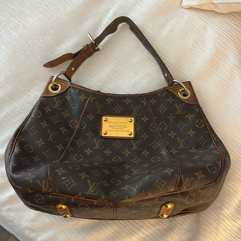 100% AUTHENTIC Louis Vuitton Monogram Galleria PM Bag